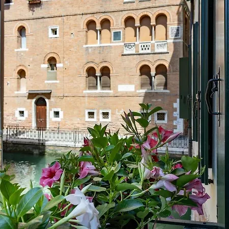 Corte De L'ogio San Marco Canal View شقة