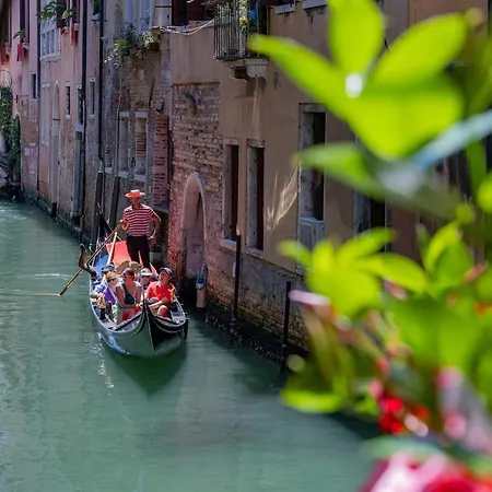 Apartment Corte De L'ogio San Marco Canal View Venedig